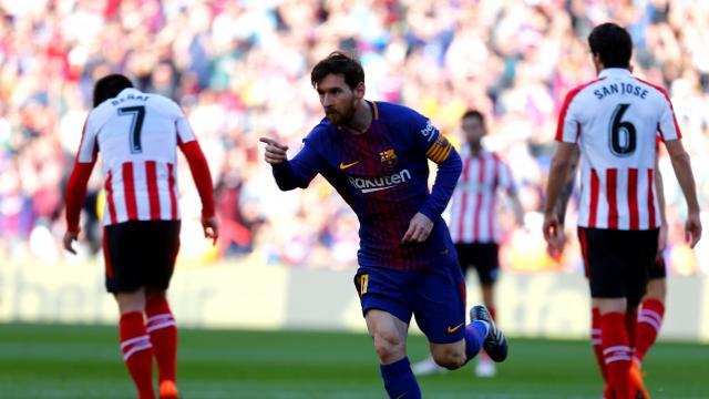 Messi celebra un gol a los leones la pasada temporada en el Camp Nou.