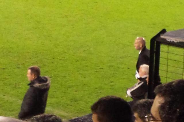 Viadero y Zidane, en el área técnica de Las Llanas.