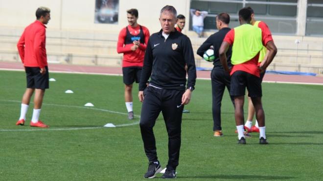 Alcaraz, entrenador del Almería (Foto: UD Almería).