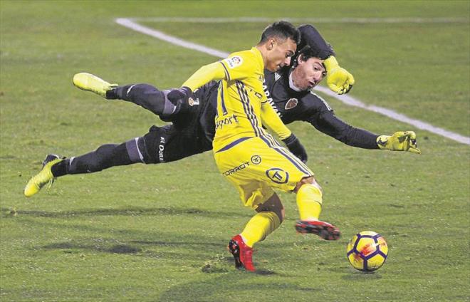 Álvaro, marcando el 0-1 (Foto: Jaime Galindo).