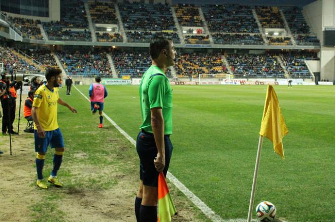 El futbolista en un partido liguero.