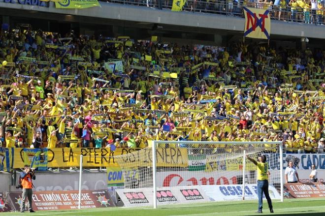 Fondo norte antes del partido frente al Oviedo.