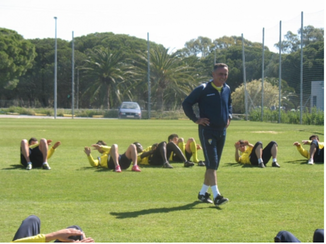 Imagen de Linares en un entrenamiento. (Foto: Cadizcf.com).