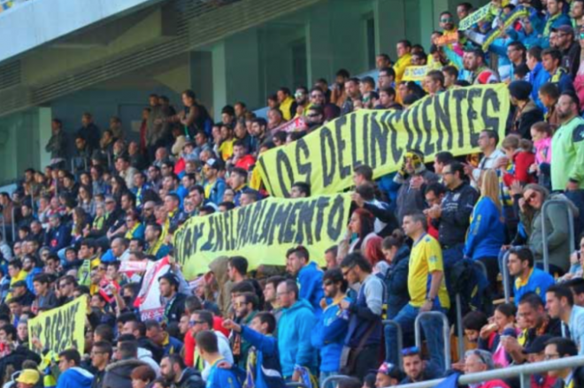 Pancarta a la que alude el Comité de Antiviolencia. (Foto: Trekant Media).