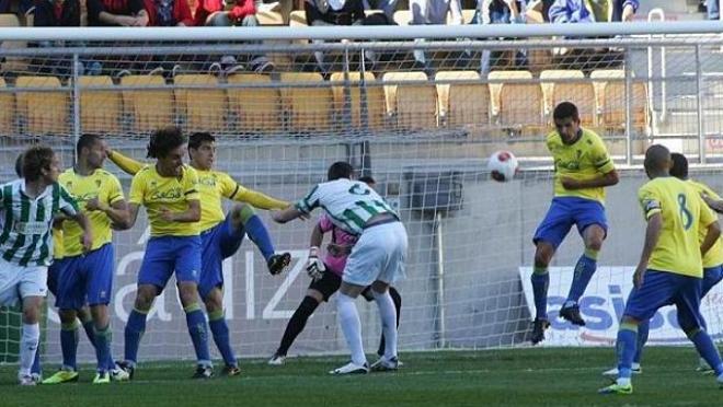 Los blanquiverdes solo suman 5 puntos a domicilio.