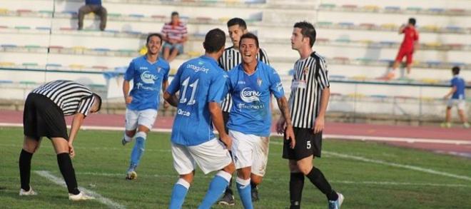 Tati Maldonado celebrando el primer gol. (FOTO: deportedelaisla.com)