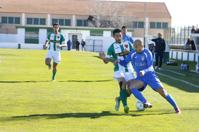 Quirós, en una acción del partido.