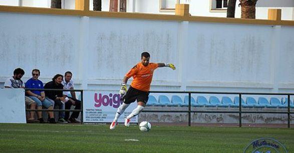 El portero en un partido de la temporada pasada. (Foto: Historias Xerecistas).