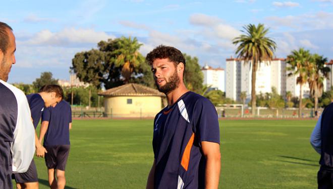 Juanma Reyes durante una sesión de entrenamiento. (Foto: Xerezdeportivofc.com)