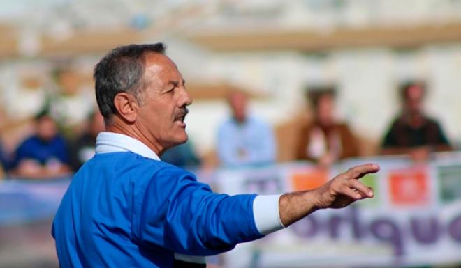 Orúe, entrenador del Xerez DFC. /XEREZDEPORTIVOFC.COM