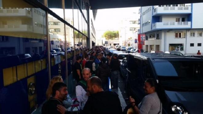 Imagen de grandes colas para las entradas de Copa.