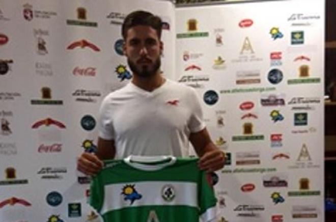 Ricky Alonso, con la camiseta del Astorga.