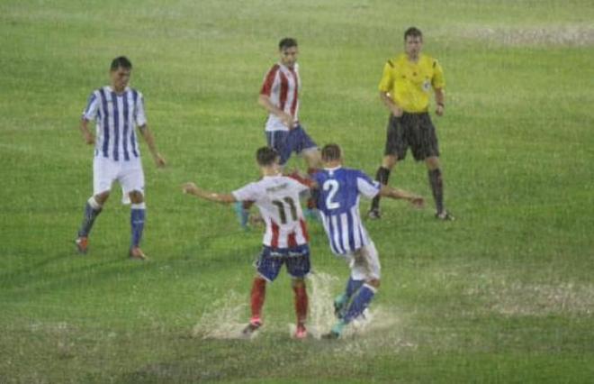 Imagen del choque suspendido por lluvia.