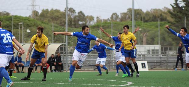 Los azulinos celebran uno de los goles del partido. (FOTO: lavozdelxerecismo.com)