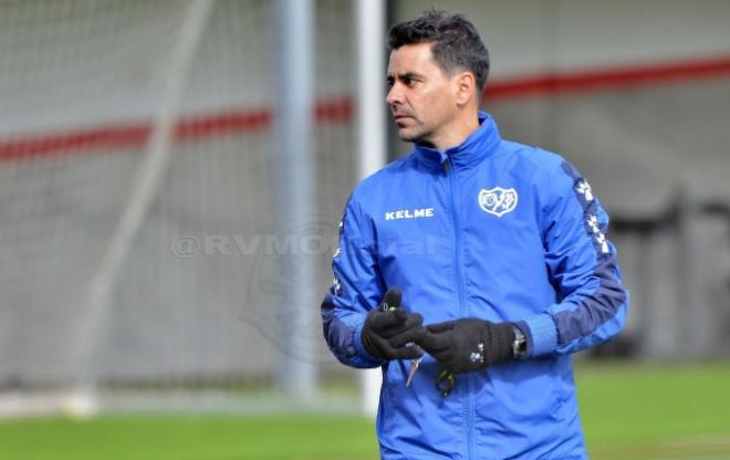 Míchel, en un entrenamiento con el Rayo (Foto: RVM).