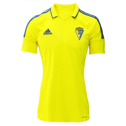 La camiseta amarilla será más ajustada.