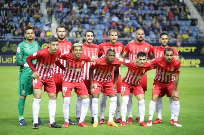 Nano formó en el once del Almería (Foto: Cristo García).