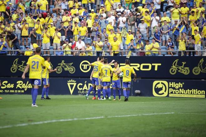 El Cádiz celebra un gol (Foto: Cristo García).