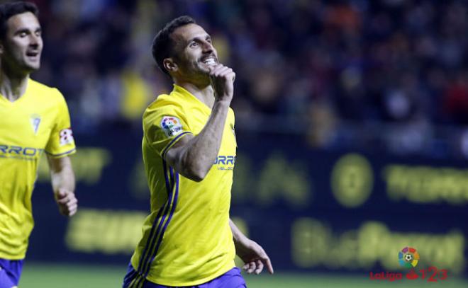 Servando celebra su gol al Oviedo (Foto: LaLiga).