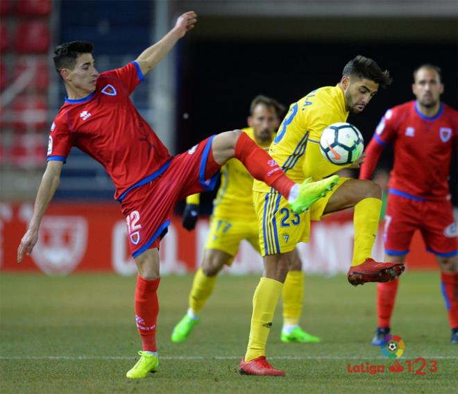 Jona, ante el Numancia (Foto: LaLiga).