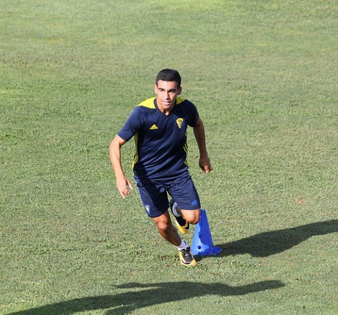 Romera, durante un entrenamiento con el Cádiz (Foto: Nacho Limón).