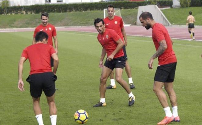 Jugadores del Almería, durante un entrenamiento (Foto: UDA).