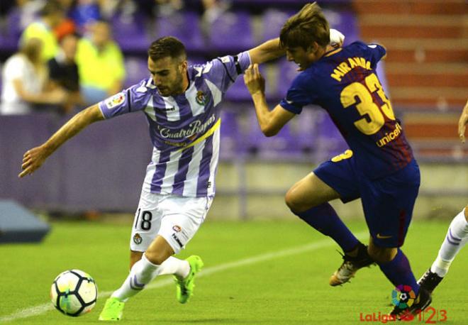 El Barça B, durante el duelo ante el Valladolid esta temporada (Foto: LaLiga).