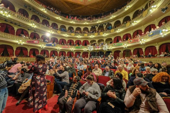 El público durante una sesión del COAC 2018 (foto: Ayto. Cádiz)