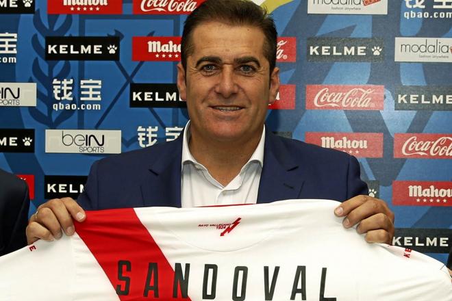 Sandoval, entrenador del Rayo Vallecano.