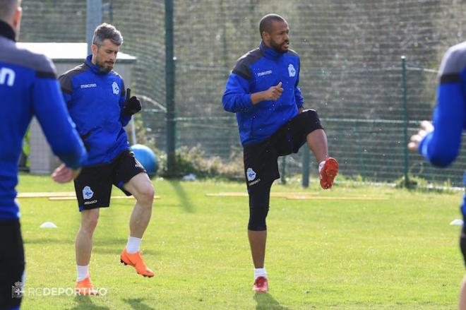 Luisinho y Sidnei durante un entrenamiento (Foto: RCDC).