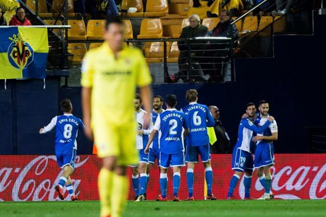 Los jugadores del Dépor celebran el gol de Andone (Foto: EFE).