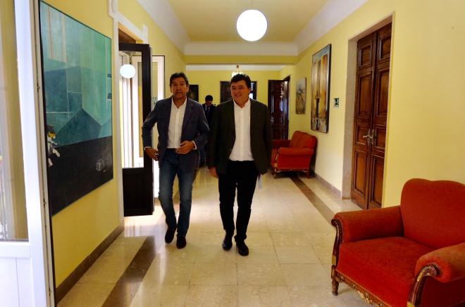 El presidente del Decano y el alcalde de Huelva