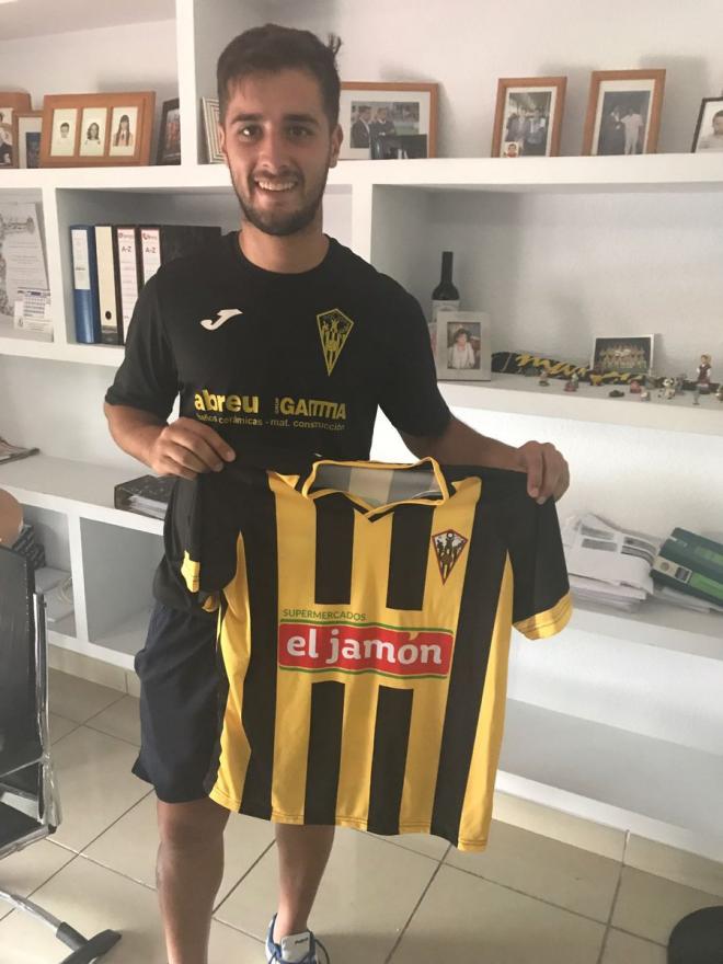 Manu Ramírez ya con la camiseta del San Roque