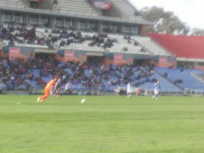 Durante el partido de este domingo.