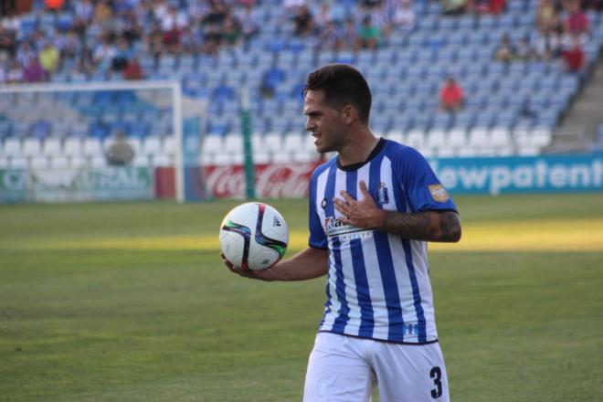 Mica Pinto durante un partido con la elástica albiazul.