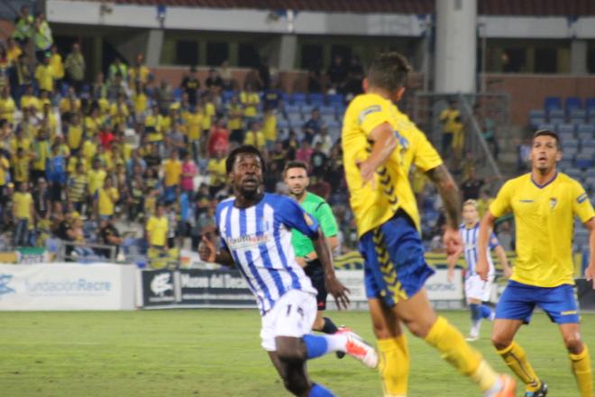 Durante un lance del partido contra el Cádiz.