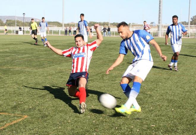 En un lance del partido | Algeciras.org