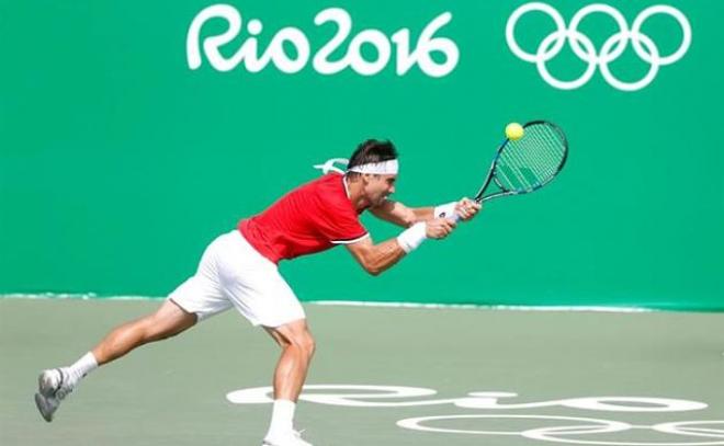 David Ferrer intenta un golpe ante Donskoy.