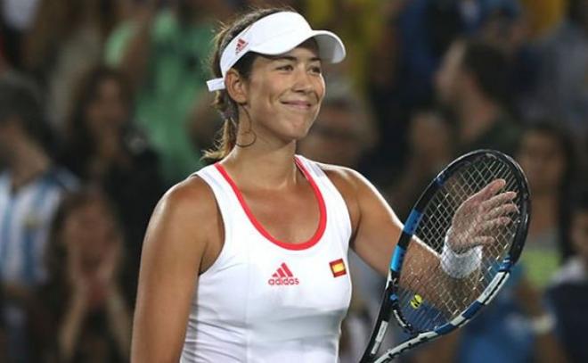 Garbiñe Muguruza, contenta por la victoria.