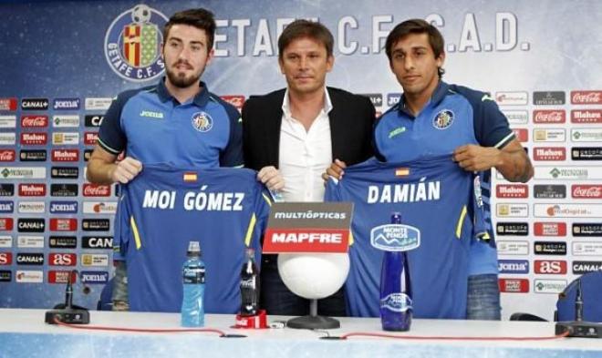 Moi Gómez y Damián, durante la presentación.
