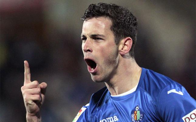 Álvaro Vázquez marcó uno de los goles.
