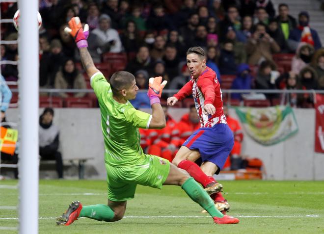 Torres, en la acción de su segundo gol (Foto: ATM).
