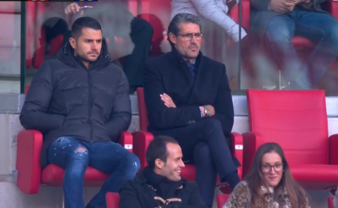 Vitolo, junto a Caminero en el palco.