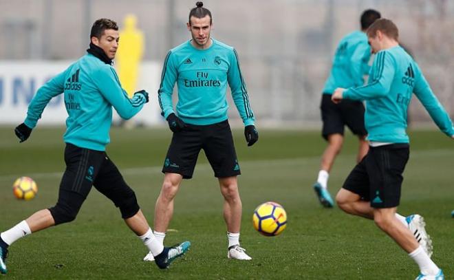 Kroos, Bale y Cristiano, durante el entrenamiento de este miércoles.