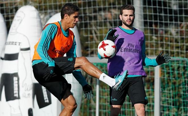 Varane y Nacho, en la sesión de este lunes.