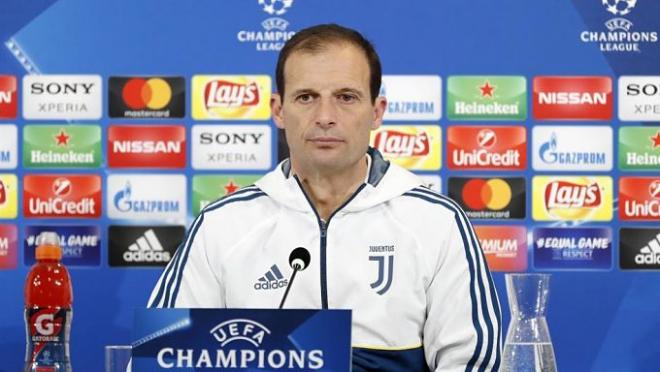 Allegri, técnico de la Juventus, en sala de prensa.