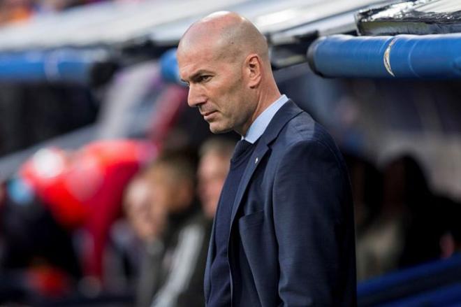Zinedine Zidane, en un partido en el Bernabéu.