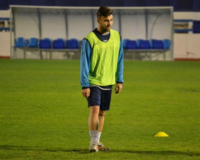 Pato, en su primer entrenamiento con el Marbella.