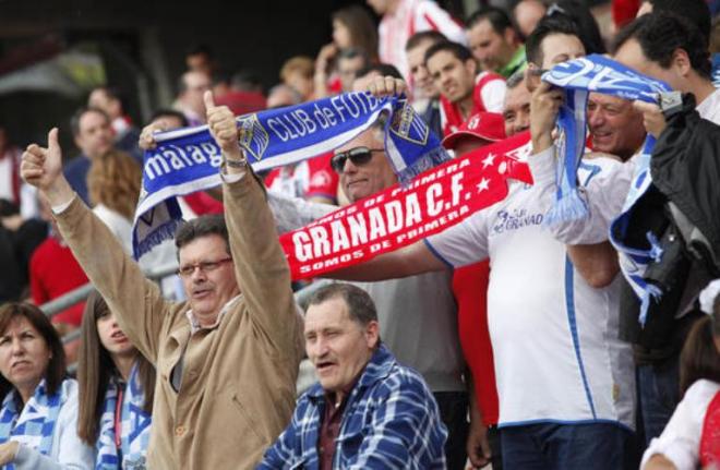 Aficionados de ambos equipos, en la grada.