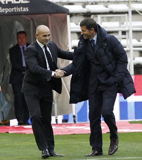 Paco Jémez y Javi Gracia se saludaron amistosamente.